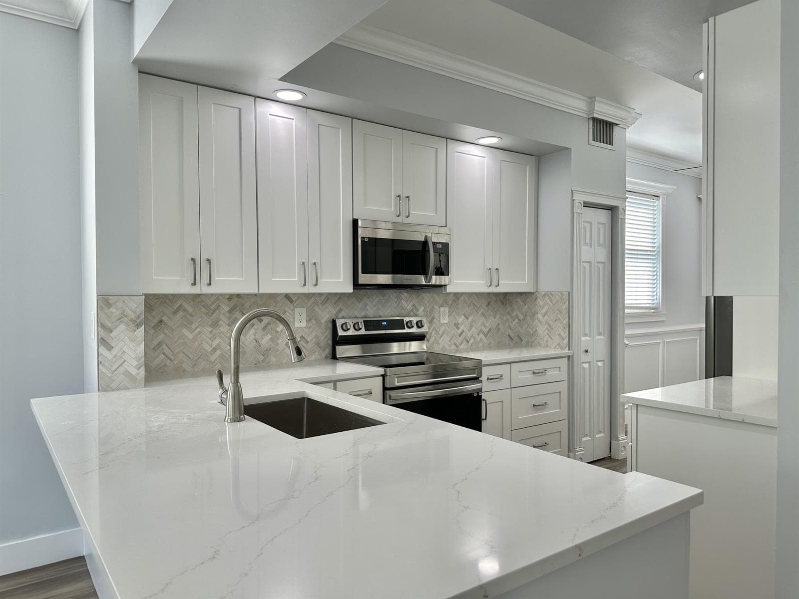 27 Royal Palm Way 406 photo 8