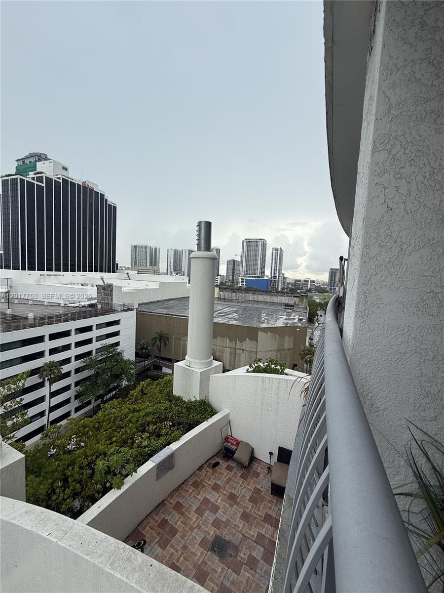 1750 Bayshore Dr 1212 photo 3