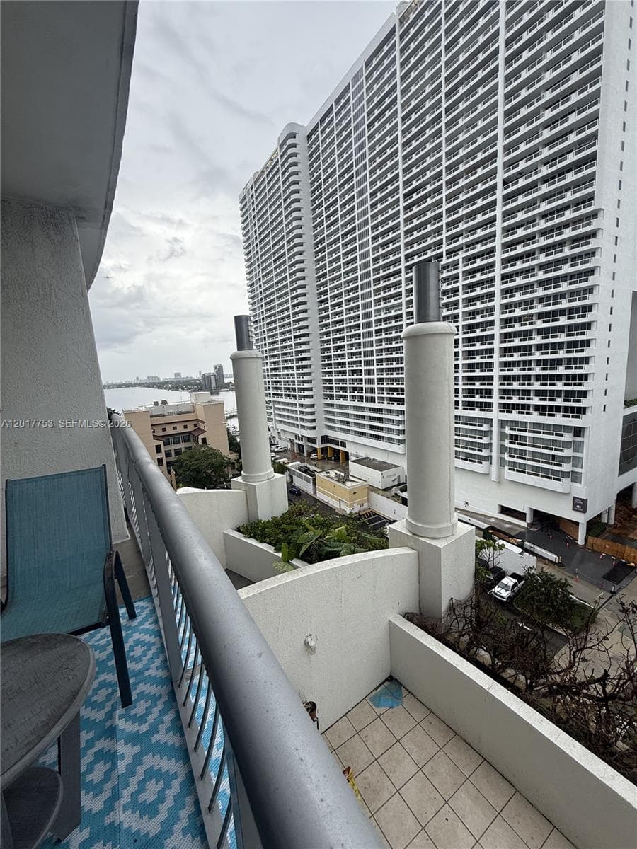 1750 Bayshore Dr 1212 photo 4