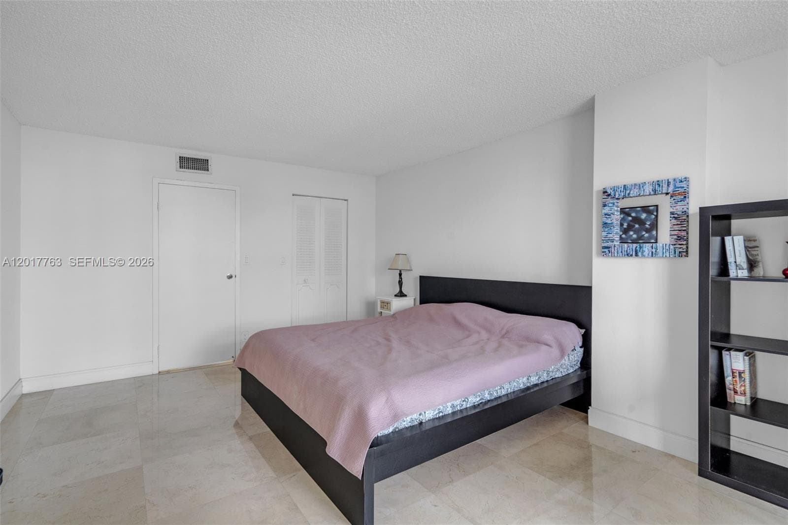 800 Parkview Dr 906 photo 23