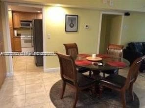 5005 Collins Ave 1422 photo 2