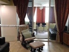 5005 Collins Ave 1422 photo 3