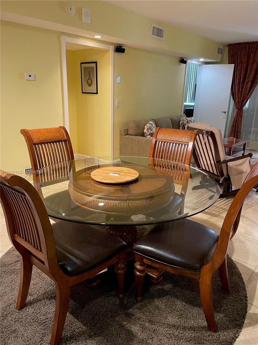 5005 Collins Ave 1422 photo 10