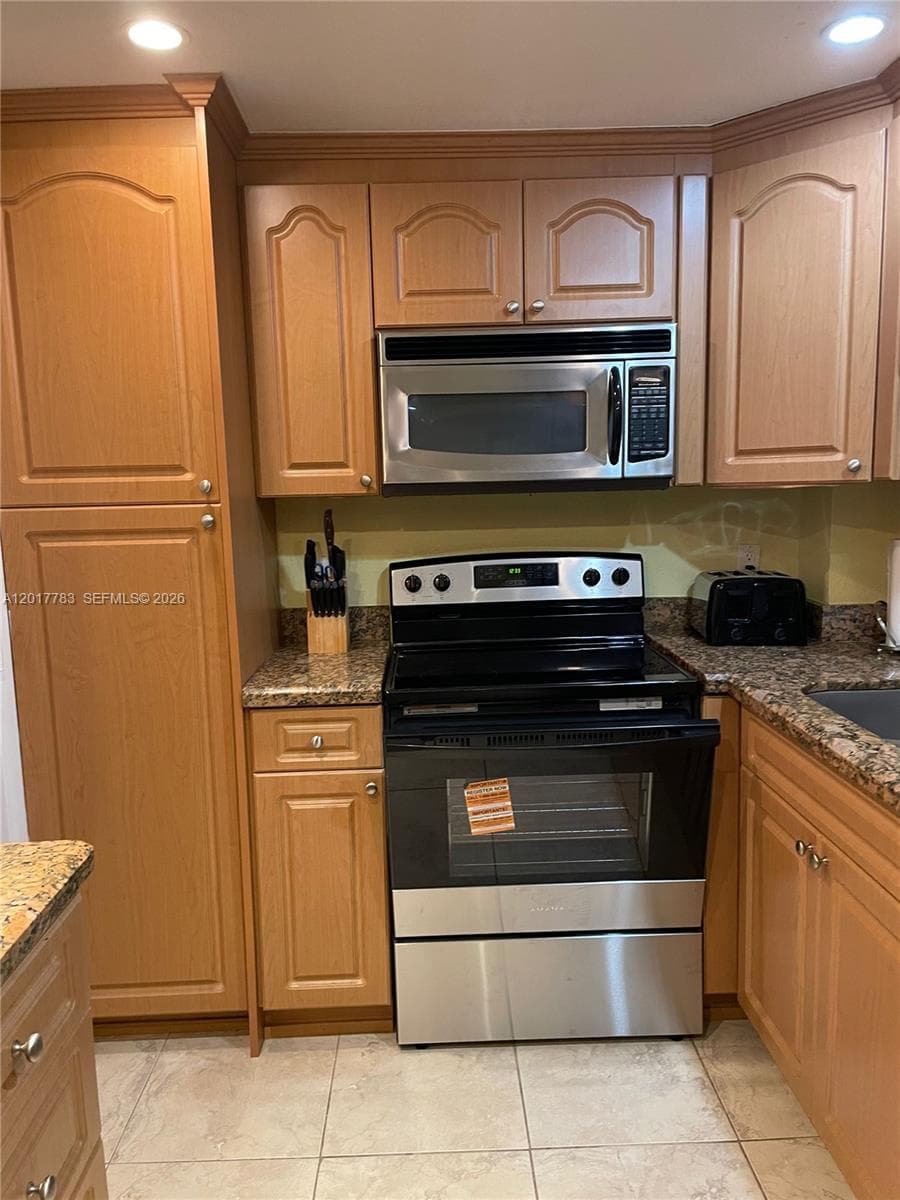 5005 Collins Ave 1422 photo 15