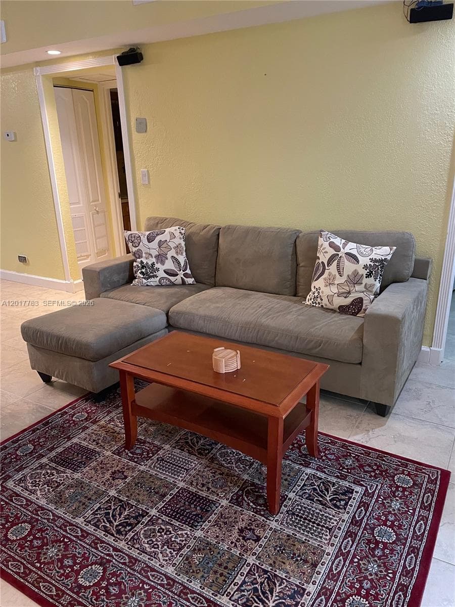 5005 Collins Ave 1422 photo 19