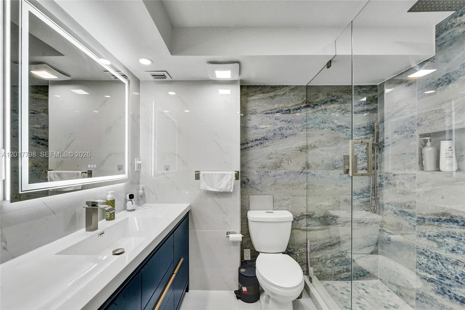 18041 Biscayne Blvd 1804 photo 6
