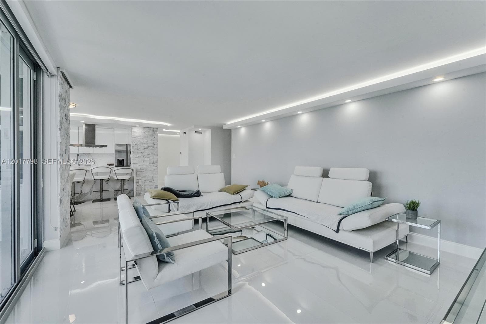 18041 Biscayne Blvd 1804 photo 13