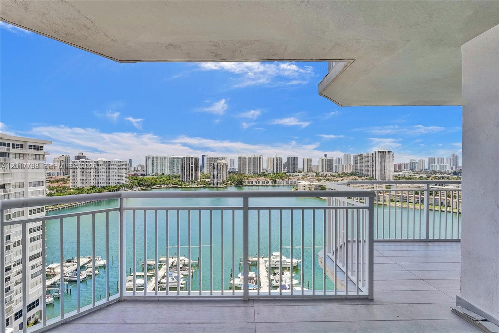 18041 Biscayne Blvd 1804 photo 12