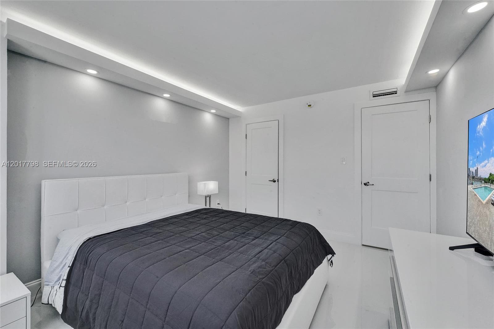 18041 Biscayne Blvd 1804 photo 7