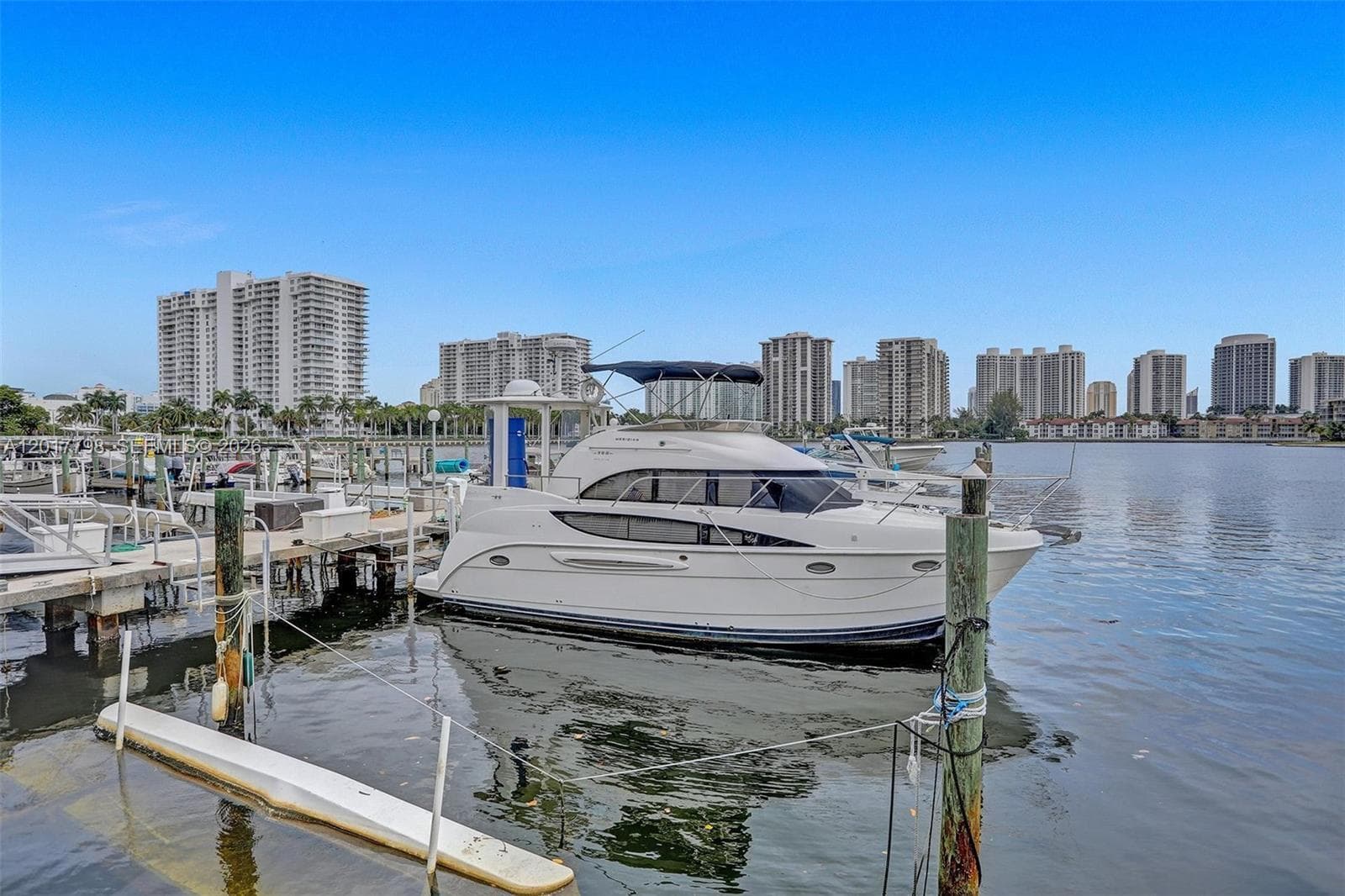 18041 Biscayne Blvd 1804 photo 20