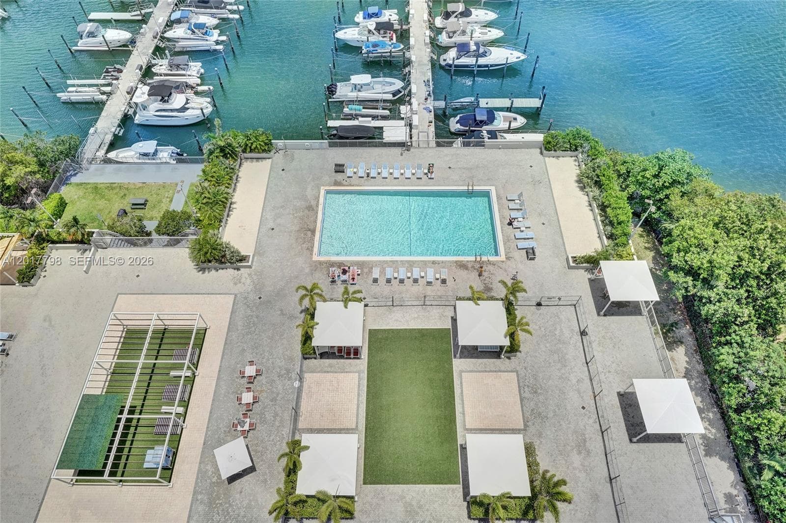 18041 Biscayne Blvd 1804 photo 9