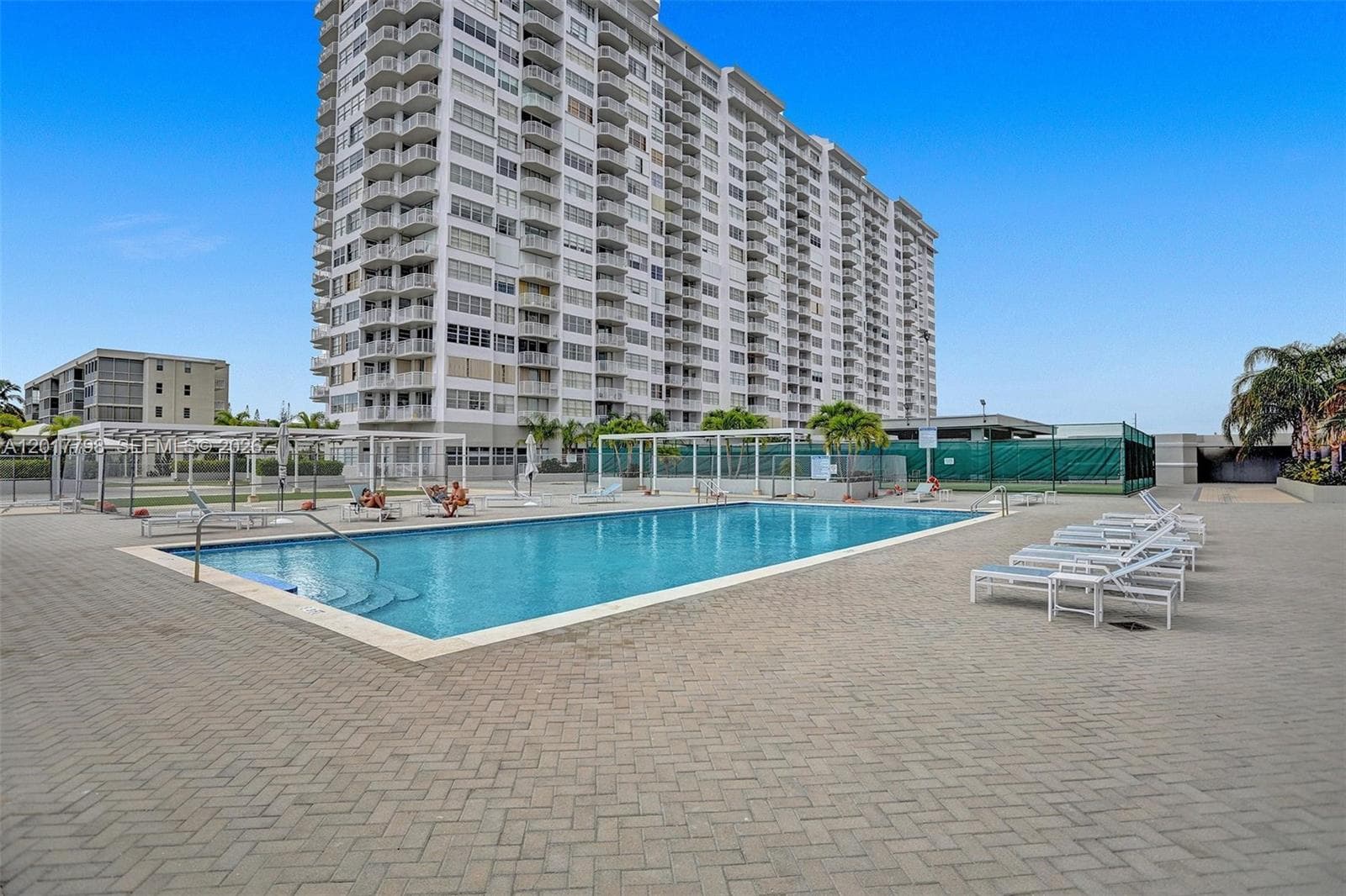 18041 Biscayne Blvd 1804 photo 19