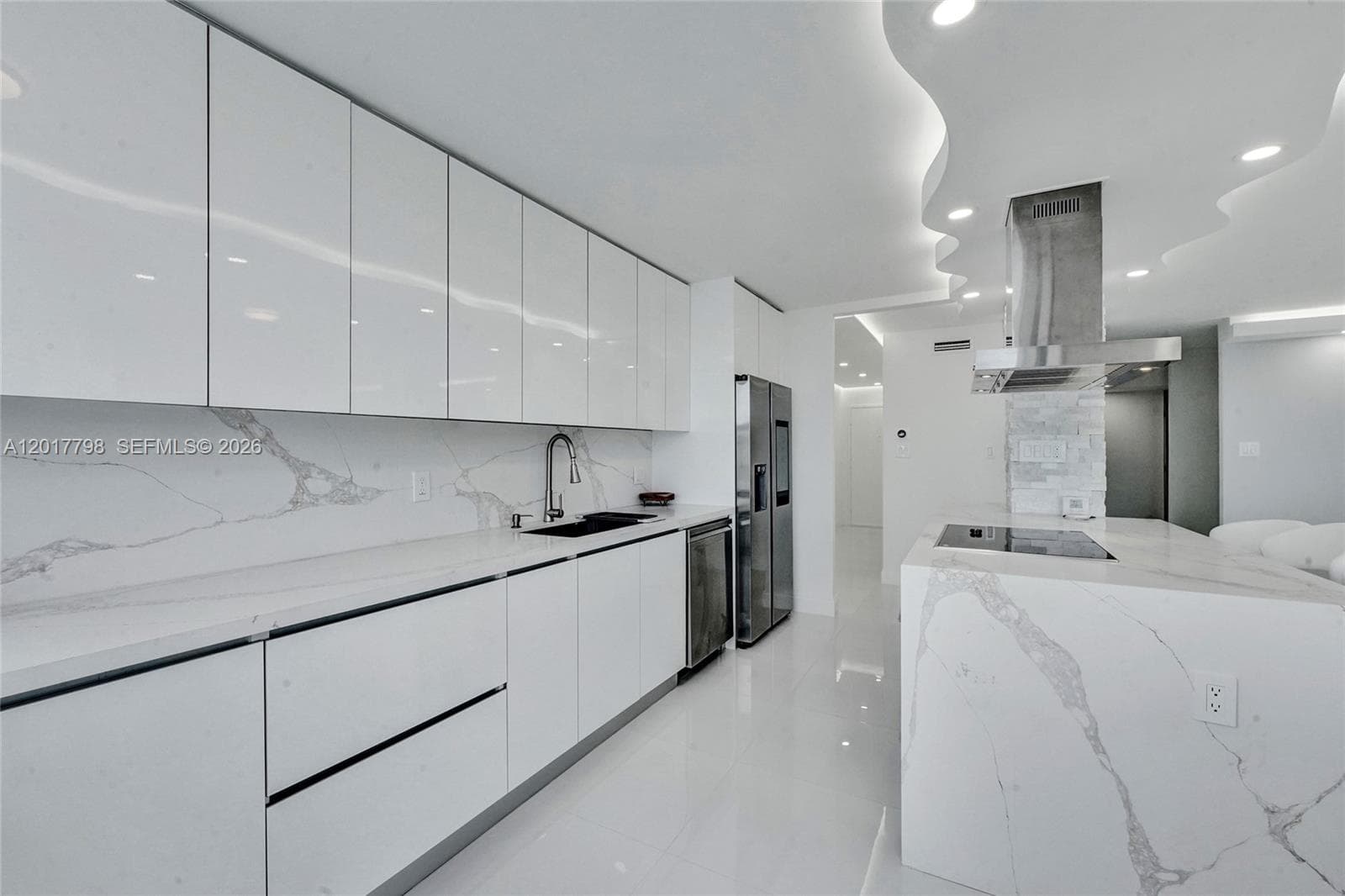 18041 Biscayne Blvd 1804 photo 4