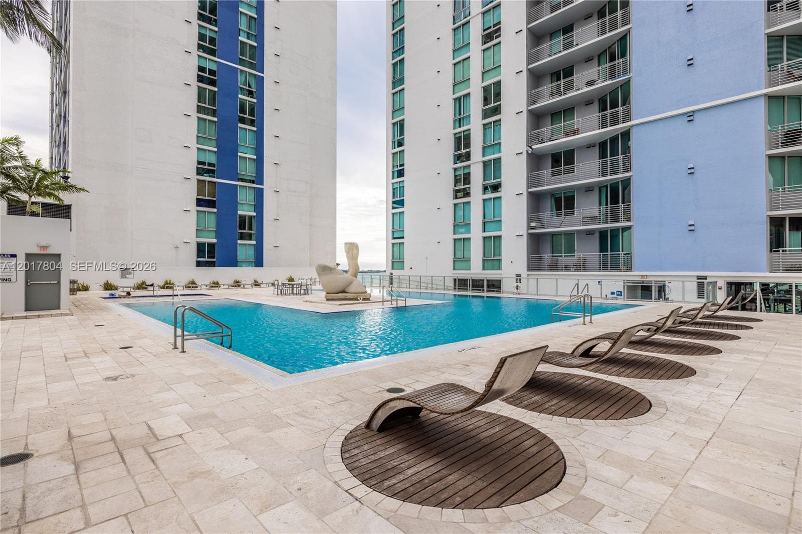 335 Biscayne Blvd 2706 photo 23