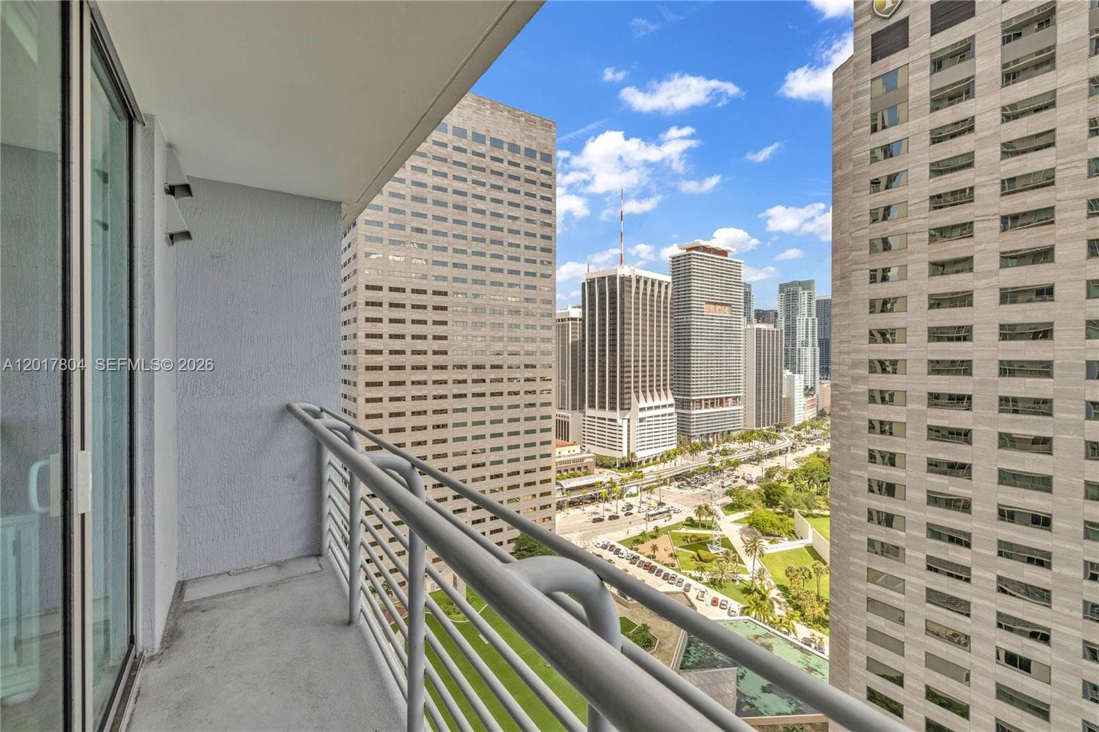 335 Biscayne Blvd 2706 photo 17