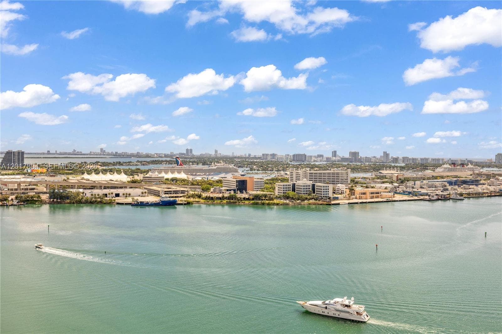 335 Biscayne Blvd 2706 photo 16