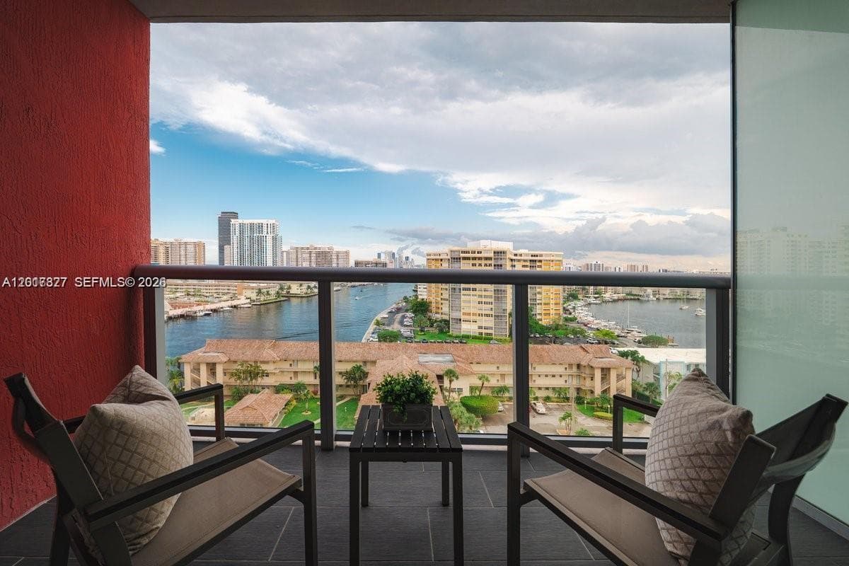 2602 Hallandale Beach Blvd R1109 photo 2