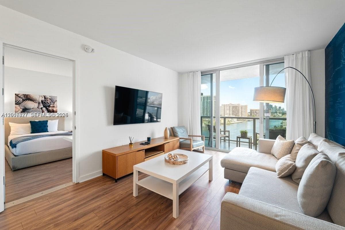 2602 Hallandale Beach Blvd R1109 photo 3