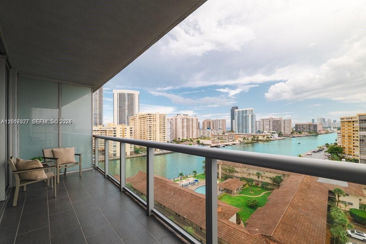 2602 Hallandale Beach Blvd R1109 photo 1