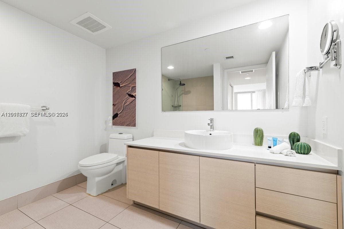 2602 Hallandale Beach Blvd R1109 photo 14