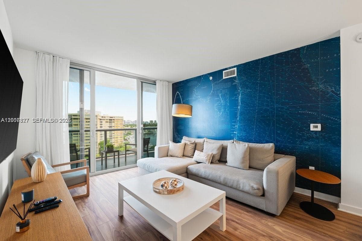 2602 Hallandale Beach Blvd R1109 photo 4