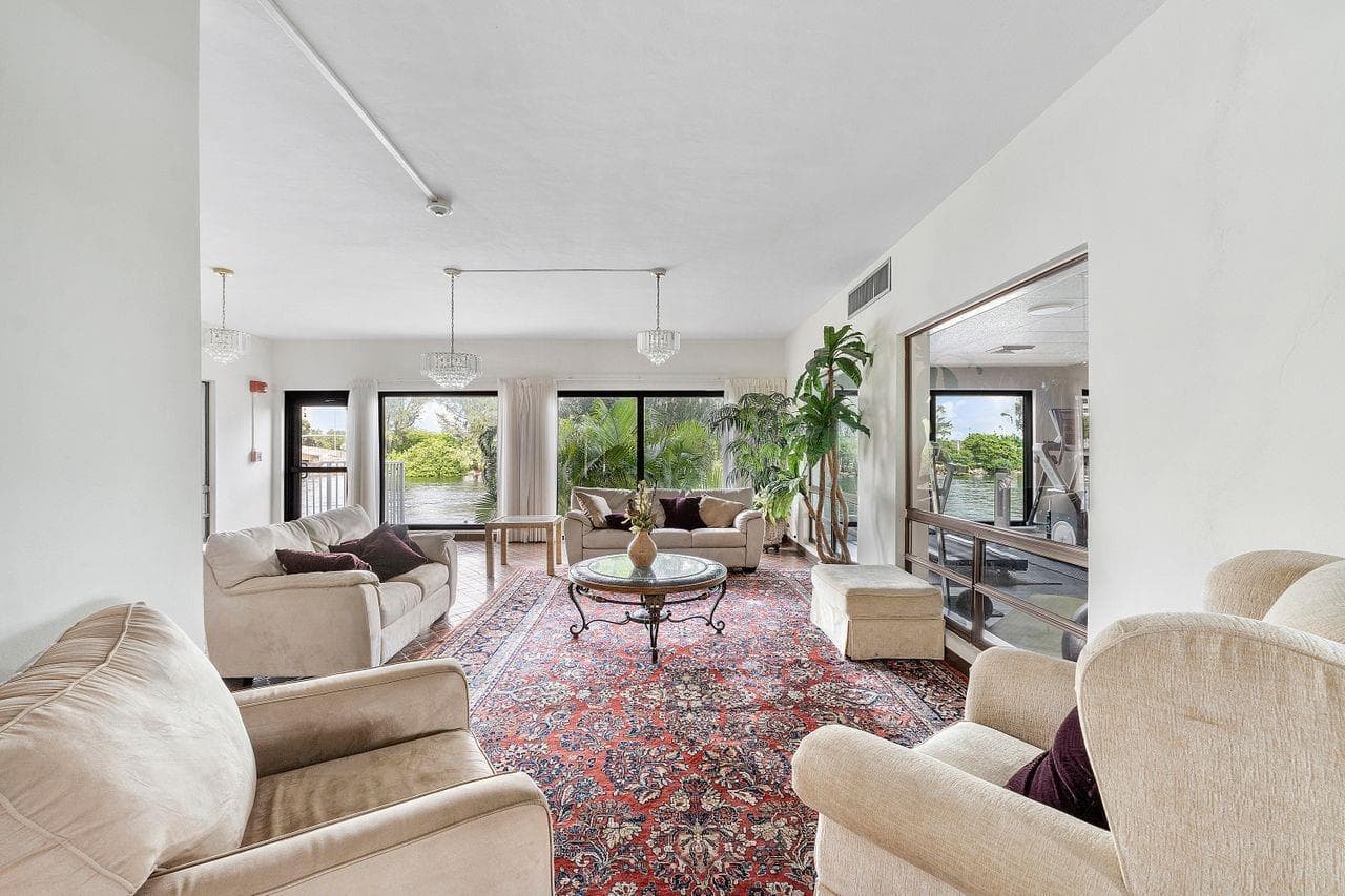 1401 N Riverside Drive 1102 photo 19