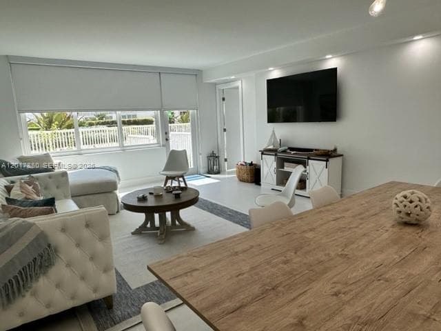 5401 Collins Ave 128 photo 19