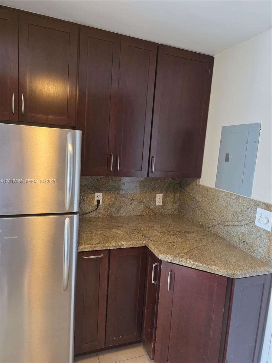 9800 Bay Harbor Dr 408 photo 5