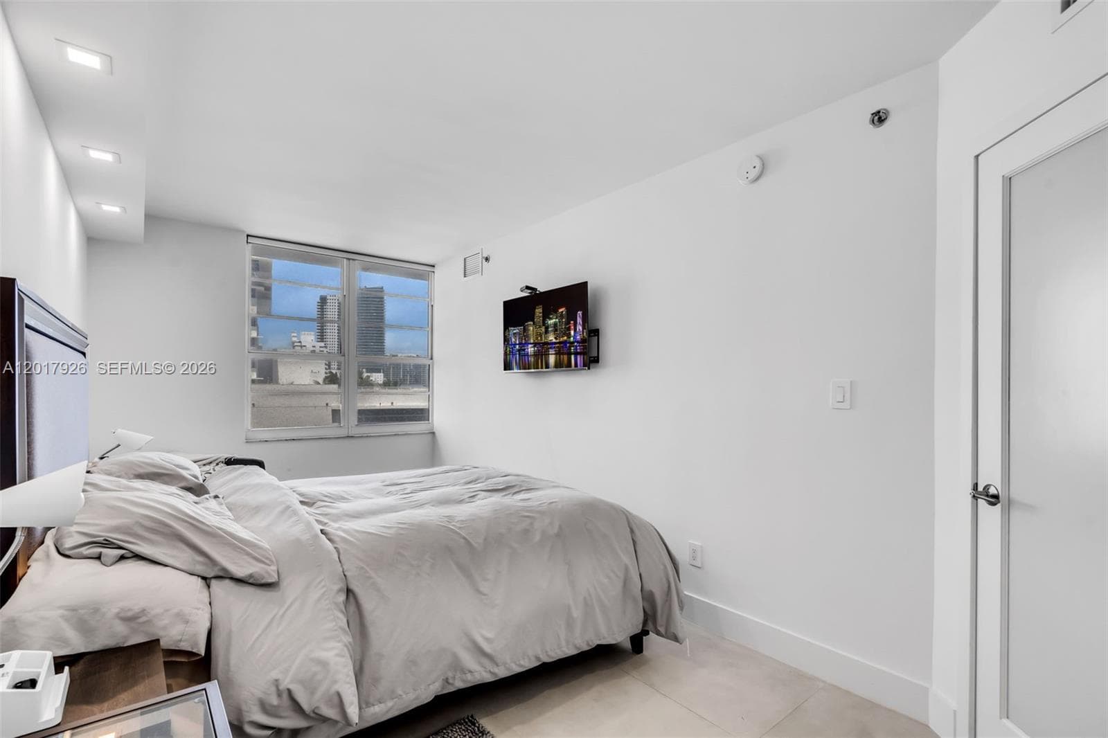 100 Lincoln Rd 539 photo 11