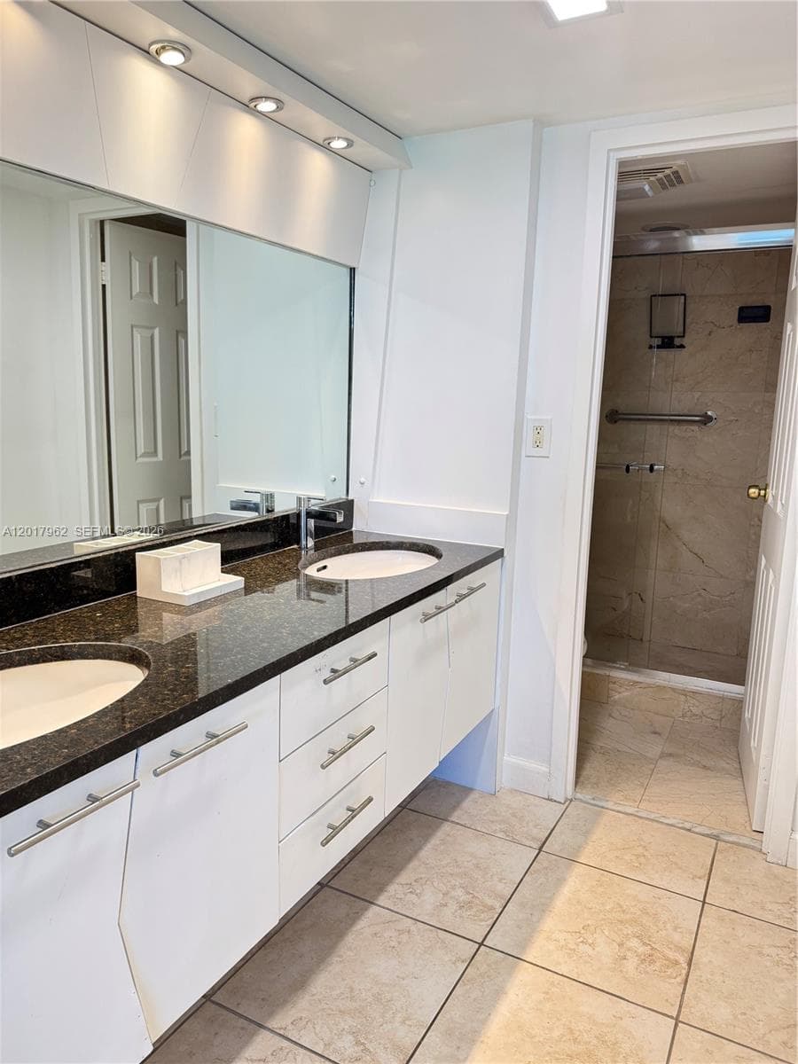 100 Bayview Dr 309 photo 25