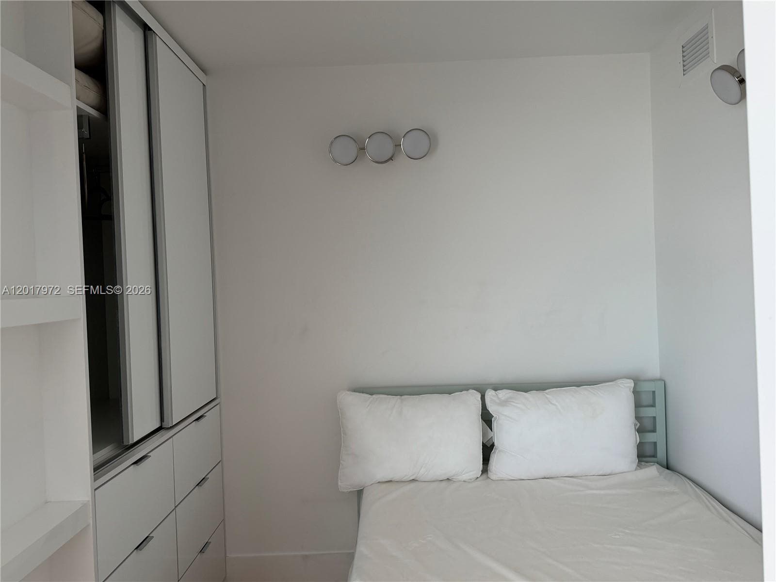 2457 Collins Ave PH-5 photo 6