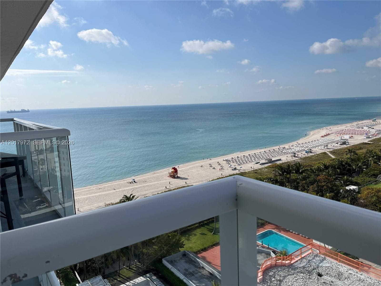 2457 Collins Ave PH-5 photo 3
