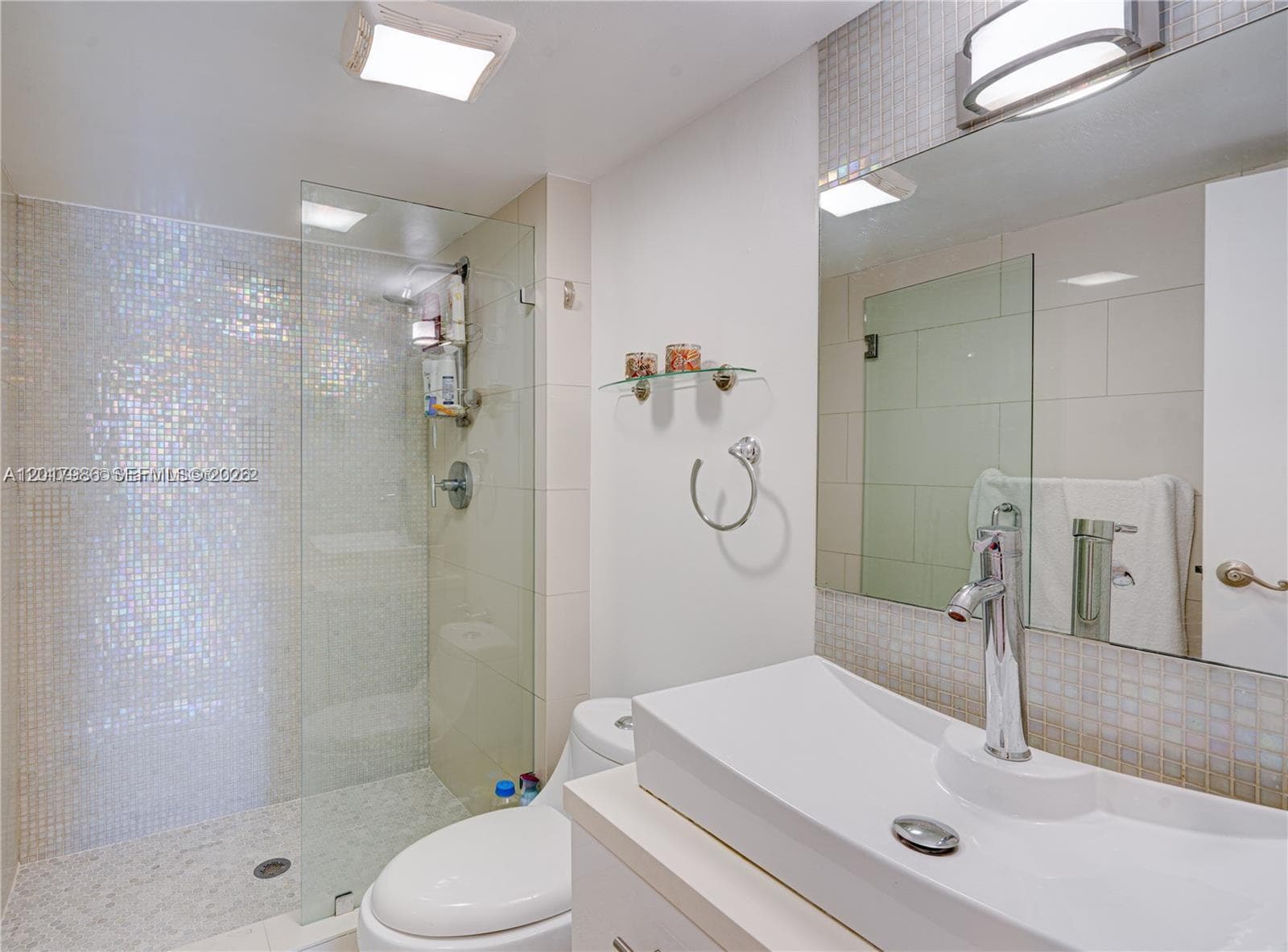 100 Bayview Dr 428 photo 20