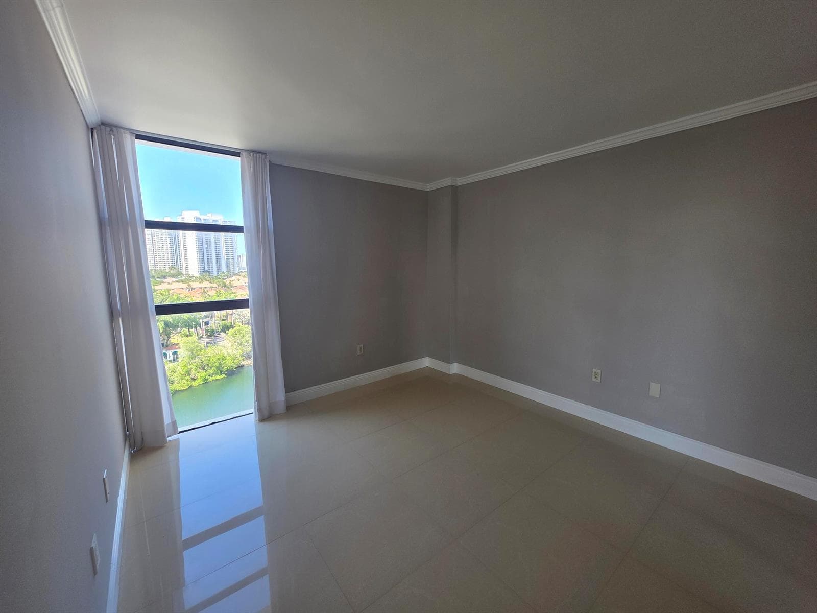 3701 N Country Club Drive 1008 photo 20