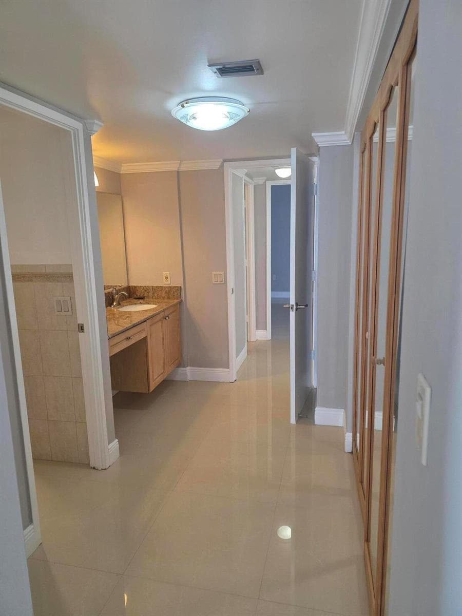 3701 N Country Club Drive 1008 photo 15
