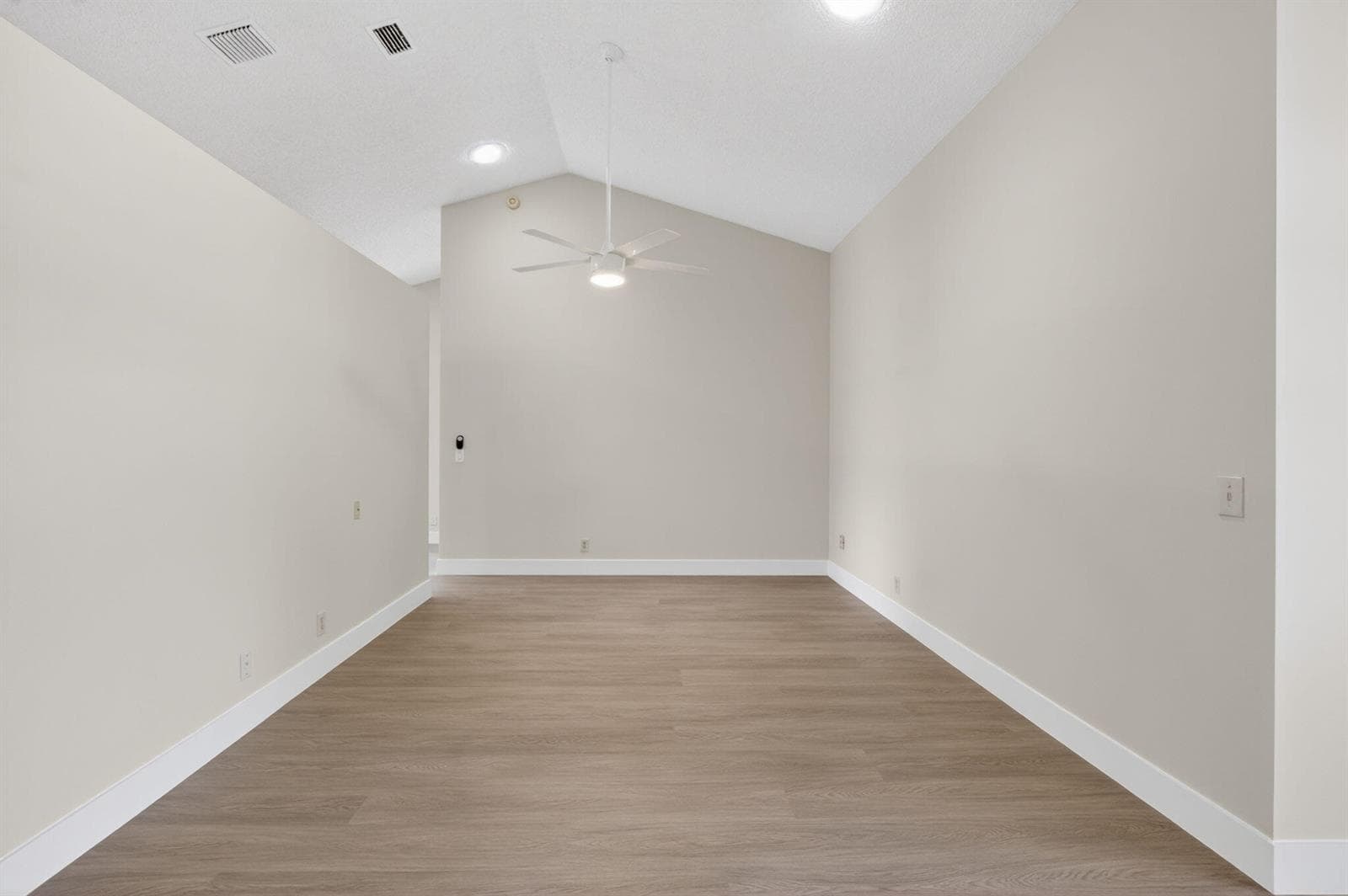 9720 Majestic Way photo 16