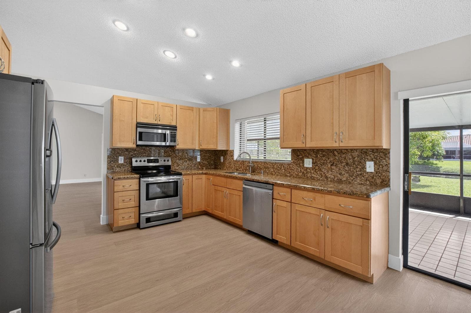 9720 Majestic Way photo 24