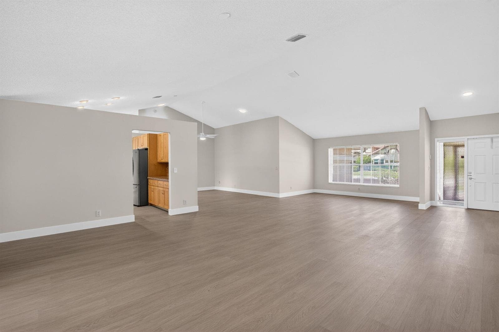 9720 Majestic Way photo 14