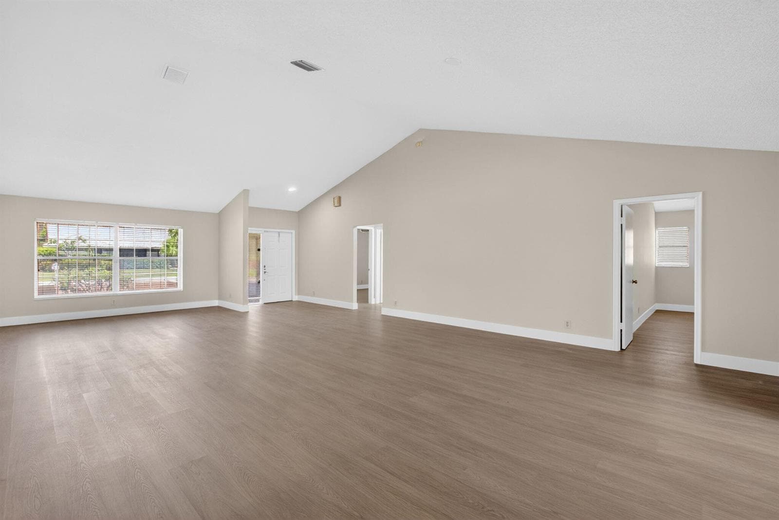 9720 Majestic Way photo 15