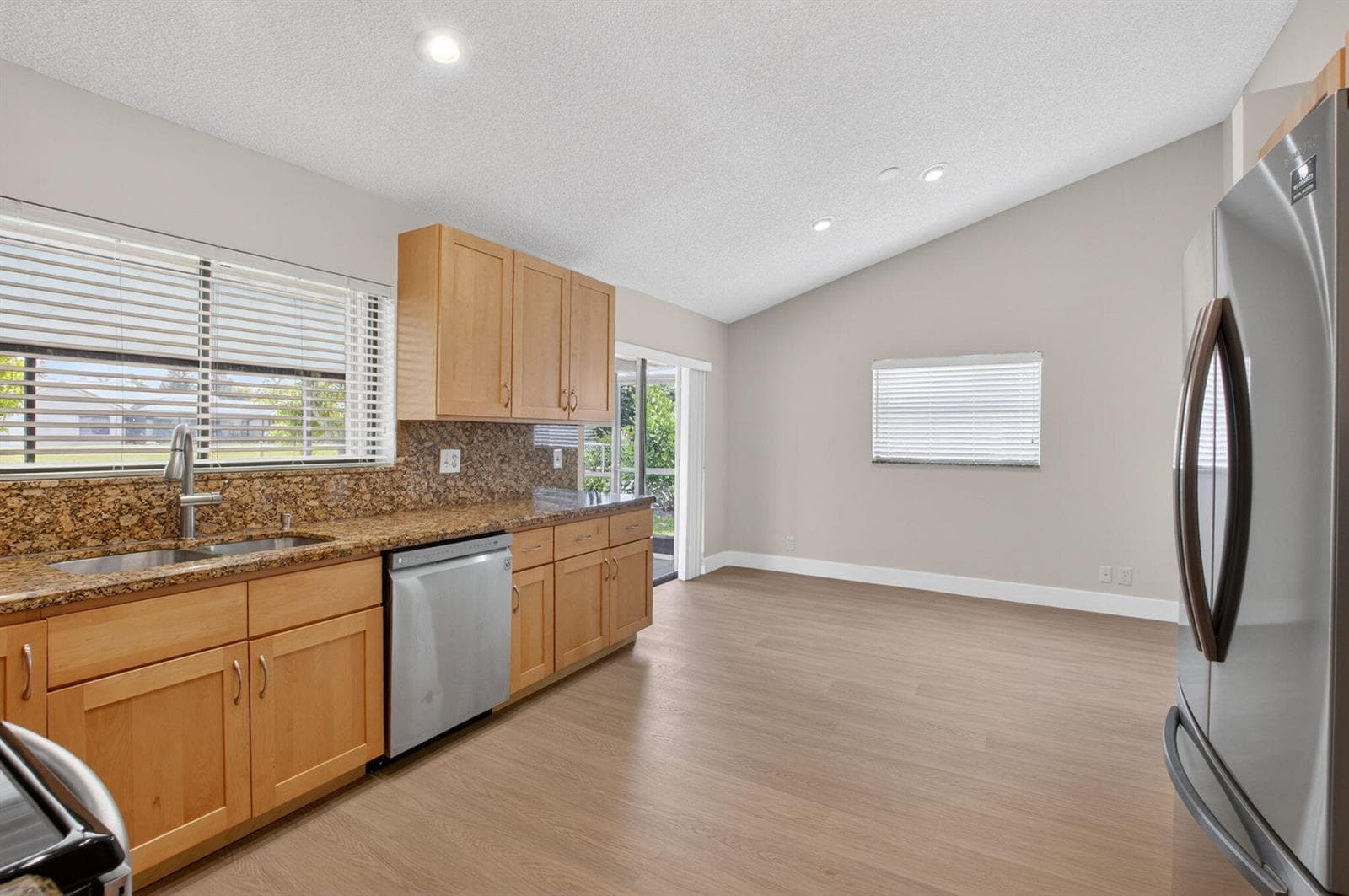 9720 Majestic Way photo 21