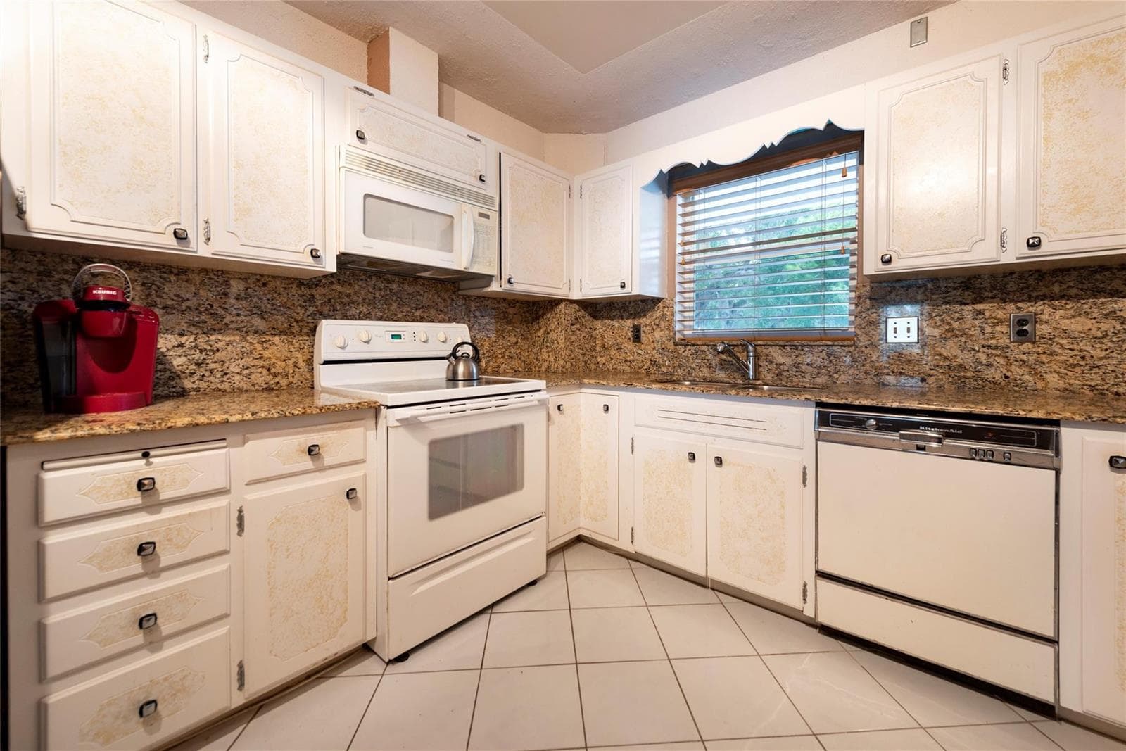 3333 NE 36th Street 6 photo 25