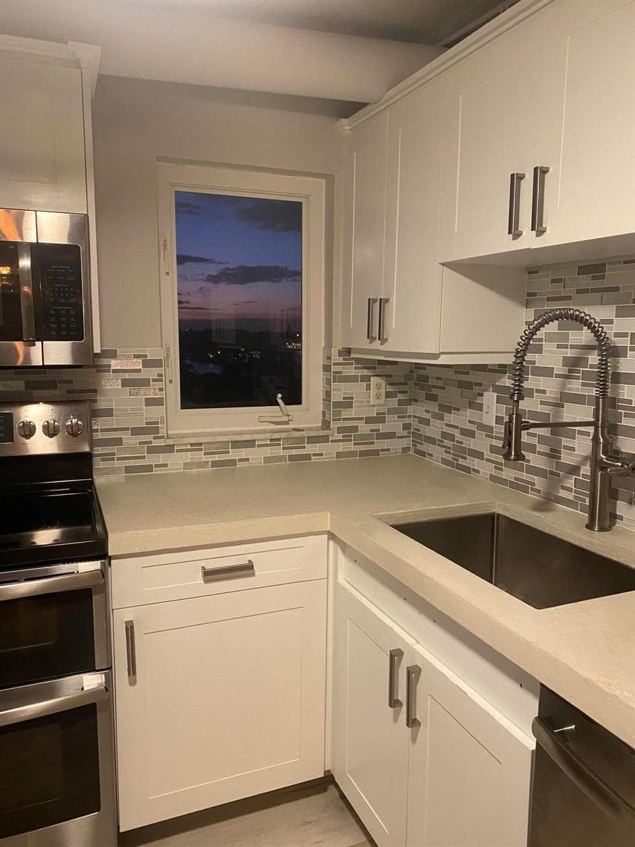 3215 S Ocean Boulevard 402 photo 2