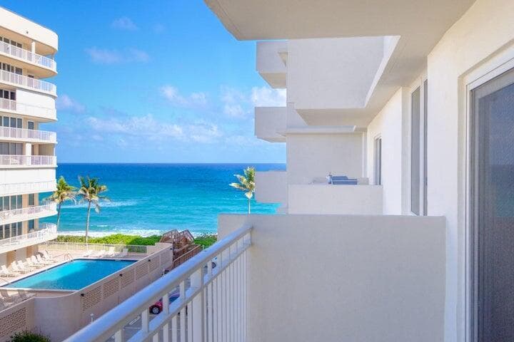 3215 S Ocean Boulevard 402 photo 1