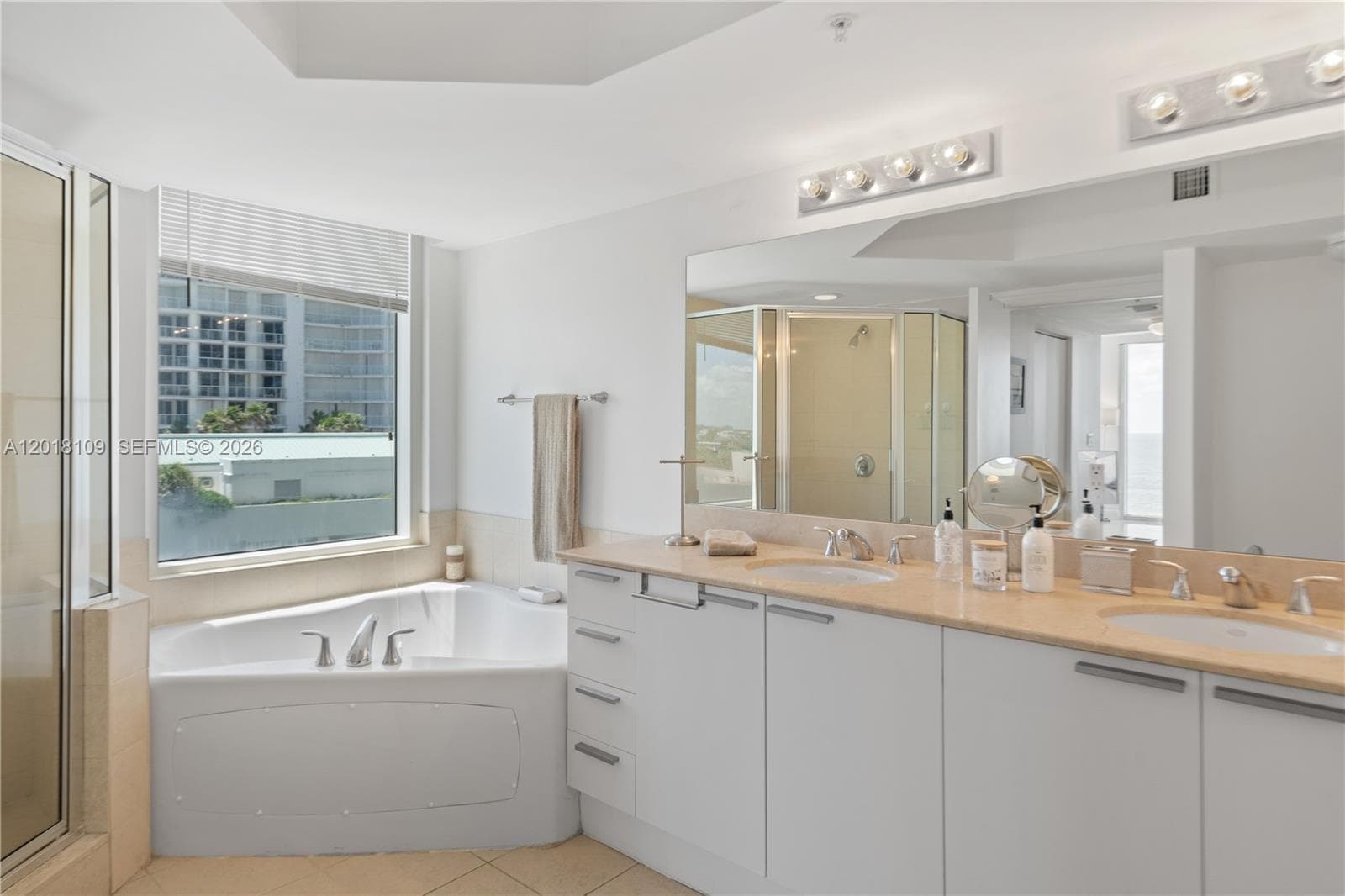 16699 Collins Ave 702 photo 15