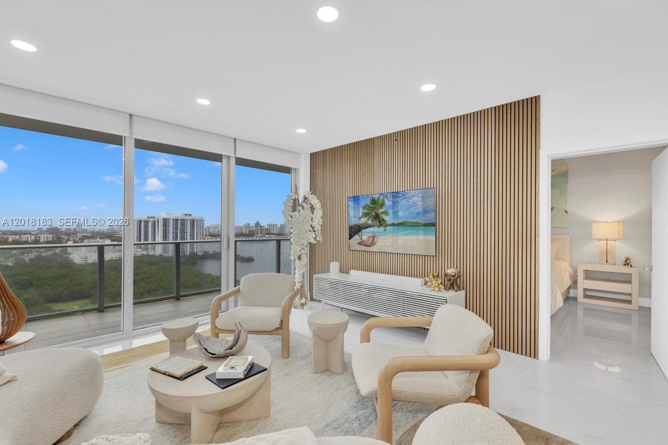16385 Biscayne Blvd 2101 photo 2