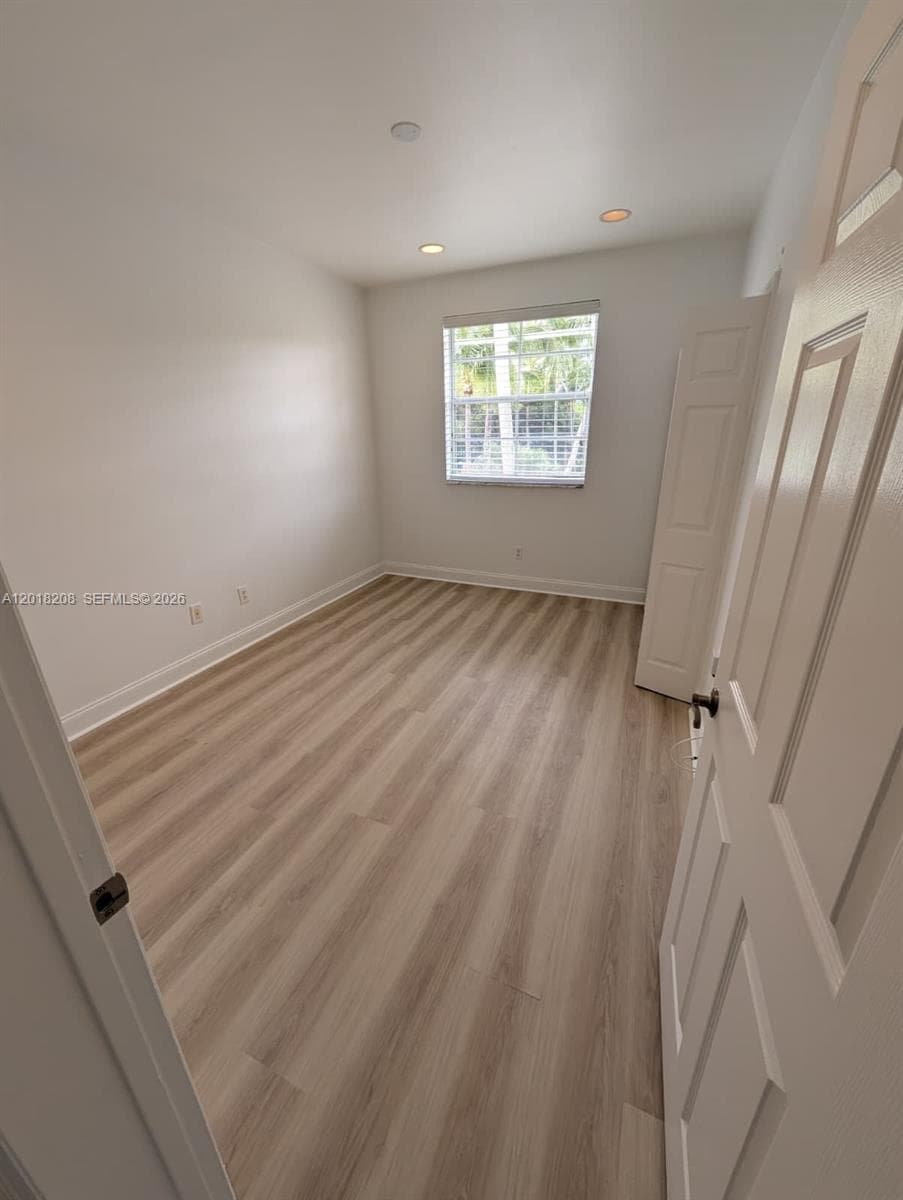 7306 photo 23