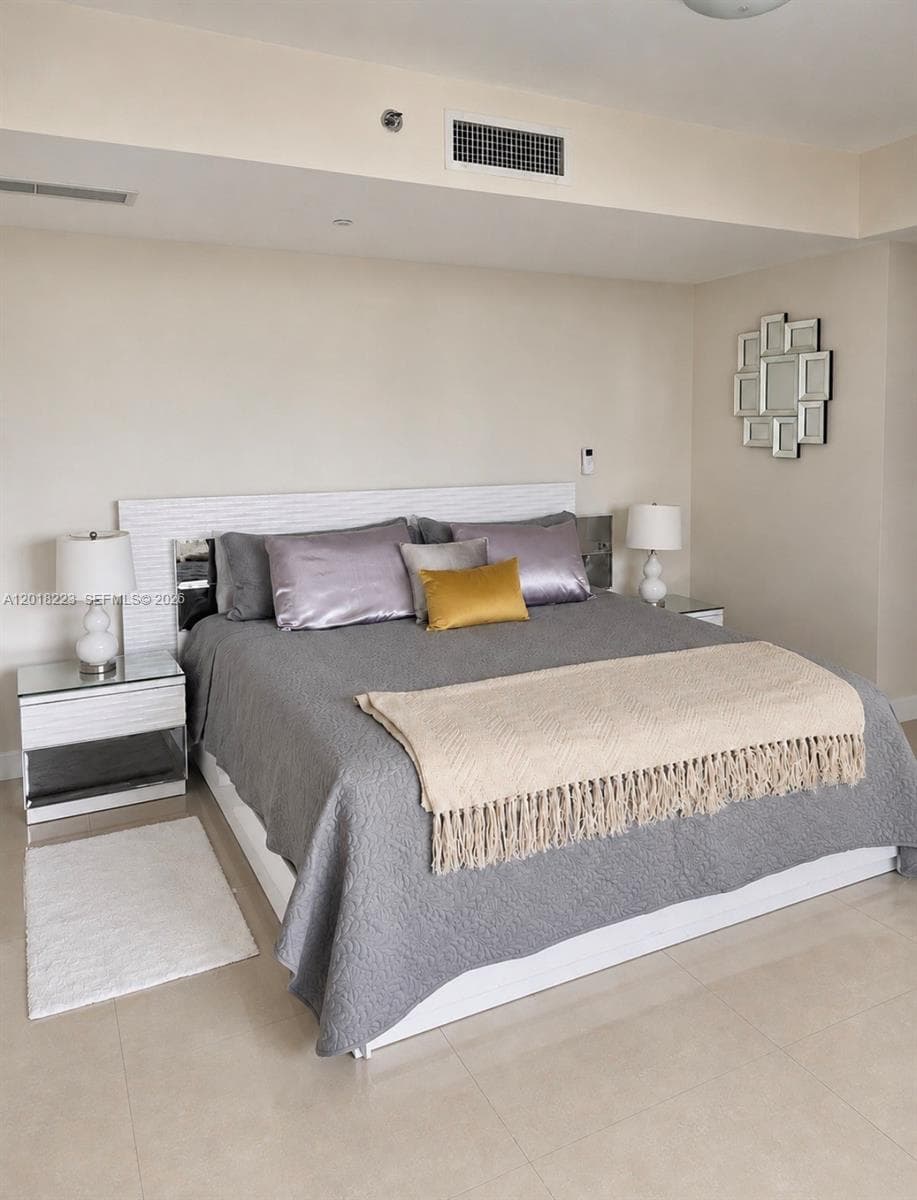 17201 Collins Ave 506 photo 13