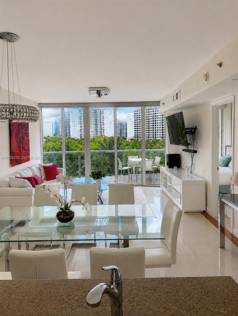 17201 Collins Ave 506 photo 5