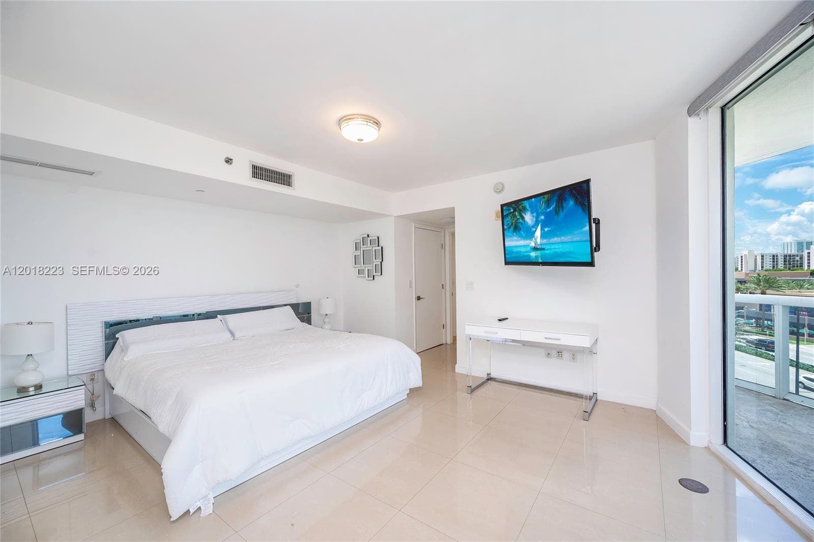 17201 Collins Ave 506 photo 14