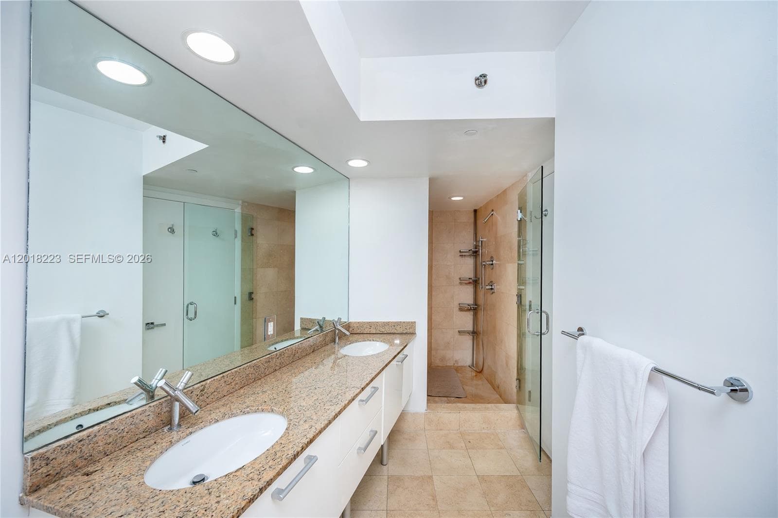 17201 Collins Ave 506 photo 15